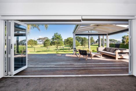 Photo of property in 128b Oceanbeach Road, Mount Maunganui, 3116