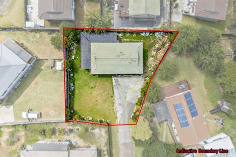 Photo of property in 11 Lori Place, Massey, Auckland, 0614