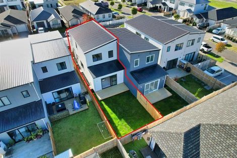 Photo of property in 17a Waka Ama Road, Karaka, 2113