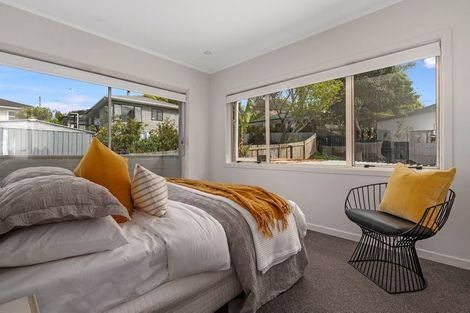 Photo of property in 41 Pohutukawa Avenue, Red Beach, 0932