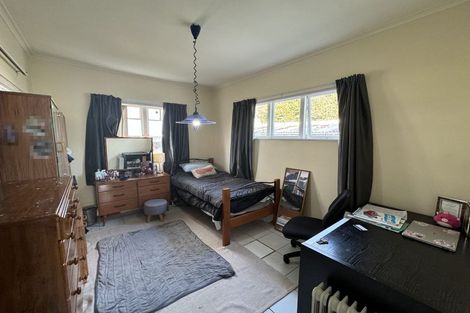 Photo of property in 3170 Great North Road, New Lynn, Auckland, 0600