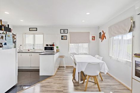 Photo of property in 42 Manston Road, Mangere, Auckland, 2022