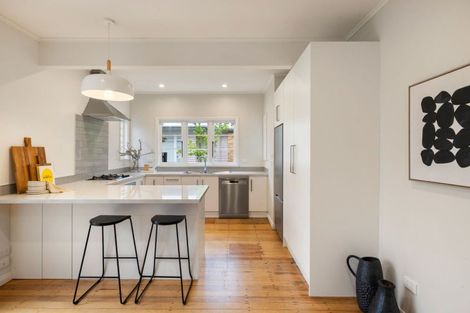 Photo of property in 52 Clarkin Road, Fairfield, Hamilton, 3214