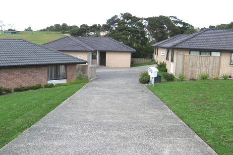 Photo of property in 38 Regents Park Place, Westgate, Auckland, 0614