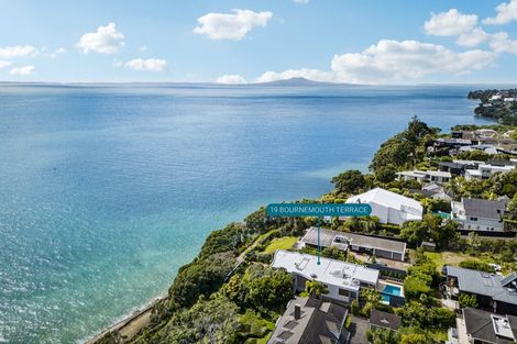Photo of property in 19 Bournemouth Terrace, Murrays Bay, Auckland, 0630