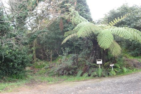 Photo of property in 18 Ocean Beach Road, Tairua, 3508