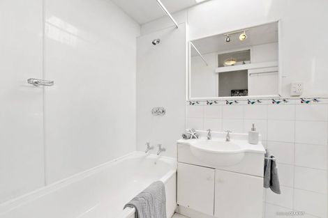 Photo of property in 20/4f Claremont Grove, Mount Victoria, Wellington, 6011