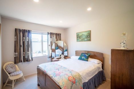 Photo of property in 24 Lancewood Lane, Roslyn, Palmerston North, 4414