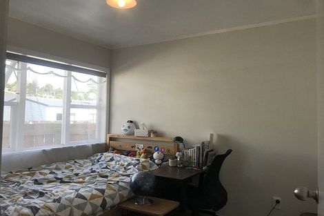 Photo of property in 42 Lingfield Street, Glenfield, Auckland, 0629