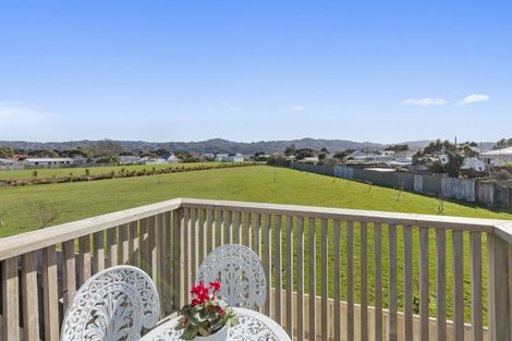 Photo of property in 21 Elizabeth Street, Moera, Lower Hutt, 5010