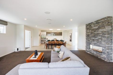 Photo of property in 33 Hartwell Drive, Kelvin Grove, Palmerston North, 4470