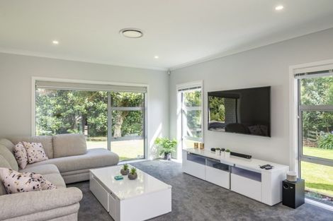 Photo of property in 2 Stoneleigh Grove, Paraparaumu, 5032