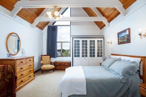 Photo of property in 439 Devon Street West, Lynmouth, New Plymouth, 4310