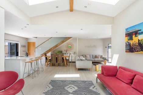 Photo of property in 210 Linton Crescent, Whangamata, 3620