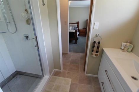 Photo of property in 27b Shackle Lane, Whitby, Porirua, 5024