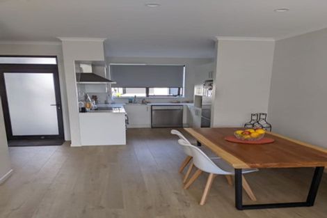 Photo of property in 34 Hobsonville Point Road, Hobsonville, Auckland, 0616