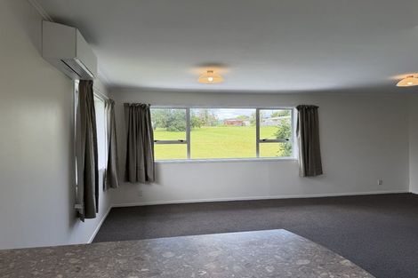 Photo of property in 10 Ciprian Place, Henderson, Auckland, 0612