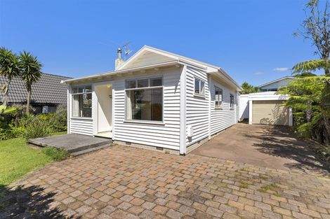 Photo of property in 42 Takutai Avenue, Half Moon Bay, Auckland, 2012