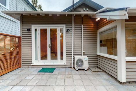 Photo of property in 124 Glenmore Street, Northland, Wellington, 6012