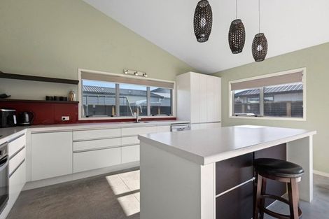Photo of property in 6 Breaker's Crescent, Waihi Beach, 3611