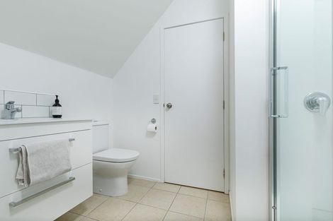 Photo of property in 260a Henderson Valley Road, Henderson, Auckland, 0612