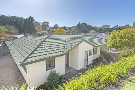 Photo of property in 6 Redwood Crescent, Westown, New Plymouth, 4310