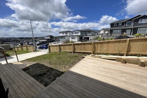 Photo of property in 38a Mcwhirters Farm Lane, Massey, Auckland, 0614