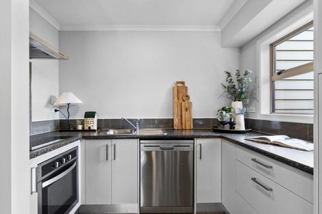 Photo of property in 2/52 Cook Street, Hamilton East, Hamilton, 3216