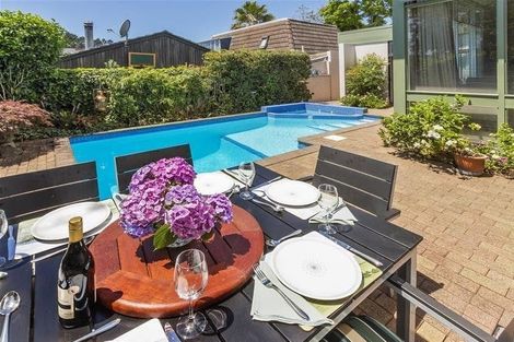 Photo of property in 103 Cascades Road, Pakuranga Heights, Auckland, 2010