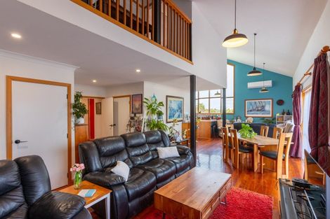 Photo of property in 77 Mclean Street, Woodville, 4920