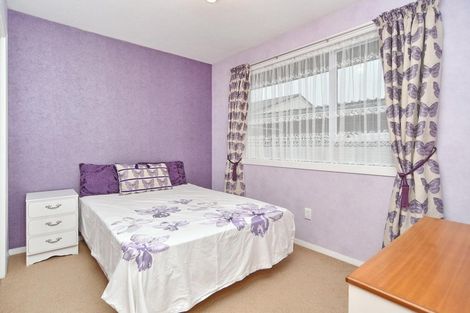 Photo of property in 1 Larkhill Place, Russley, Christchurch, 8042
