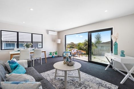 Photo of property in 40a Leo Street, Glen Eden, Auckland, 0602