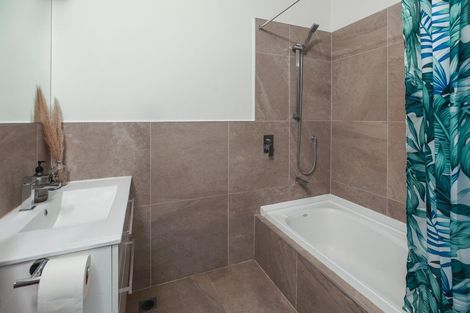 Photo of property in 39u2 Norton Road, Frankton, Hamilton, 3204