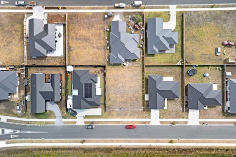 Photo of property in 32 Te Piriti Road, One Tree Point, 0118