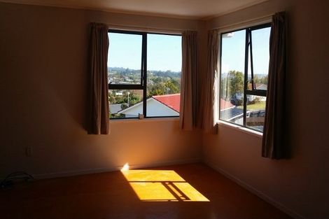 Photo of property in 64 Sunvue Road, Glen Eden, Auckland, 0602
