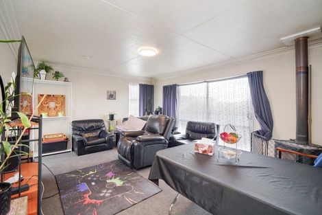 Photo of property in 2 Burns Street, Kew, Invercargill, 9812