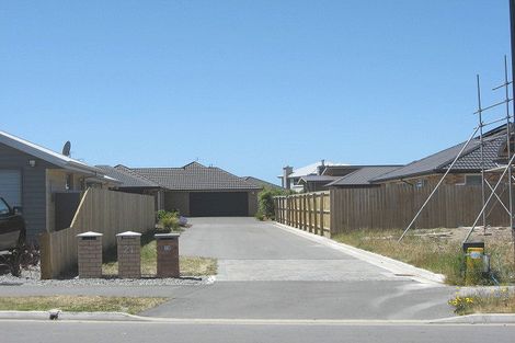 Photo of property in 23 Pohutukawa Crescent, Parklands, Christchurch, 8083