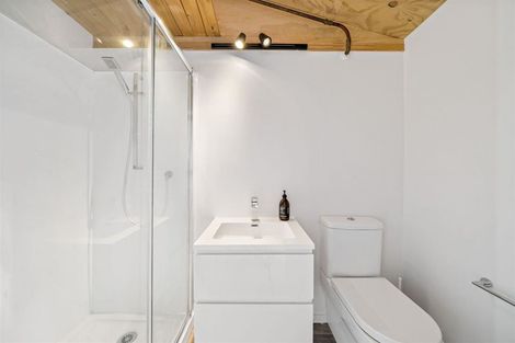 Photo of property in 17 Karamu Street, Te Atatu Peninsula, Auckland, 0610