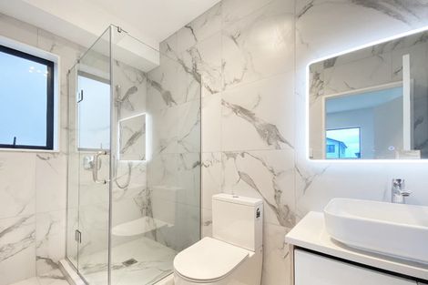 Photo of property in 3b Frontier Lane, Flat Bush, Auckland, 2019