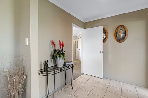 Photo of property in 40 Cranbrook Place, Rototuna North, Hamilton, 3210