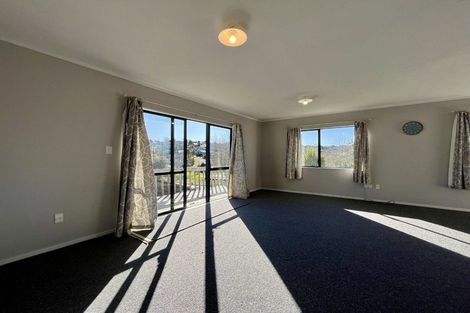 Photo of property in 65 Trias Road, Totara Vale, Auckland, 0629