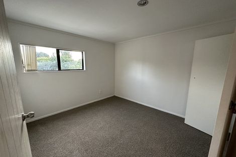 Photo of property in 31 Newington Road, Henderson, Auckland, 0612