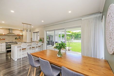 Photo of property in 27 Hammond Road, Taradale, Napier, 4112