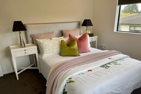 Photo of property in 125 Keri Vista Rise, Papakura, 2110