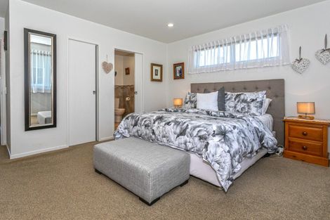 Photo of property in 104 Kiwi Road, Whangamata, 3620
