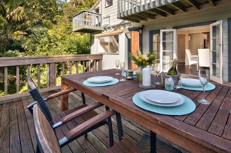 Photo of property in 7 Sylvan Valley Avenue, Titirangi, Auckland, 0604