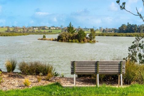 Photo of property in 7 Emerald Avenue, Rosehill, 2113