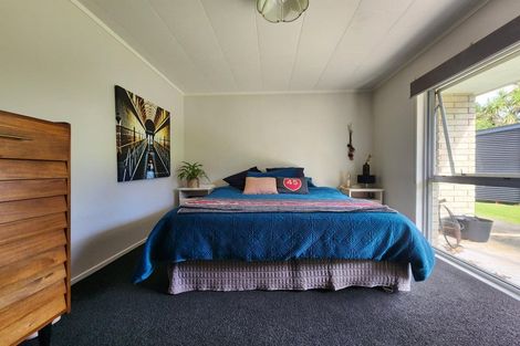 Photo of property in 1138 South Road, Oakura, 4314