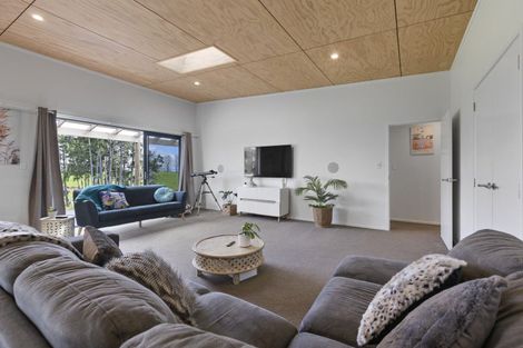 Photo of property in 198 Ngatimaru Road, Tikorangi, Waitara, 4383