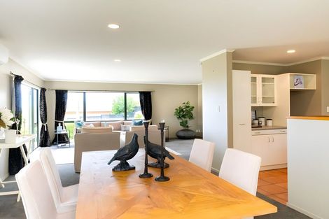 Photo of property in 84 Churchill Drive, Taradale, Napier, 4112